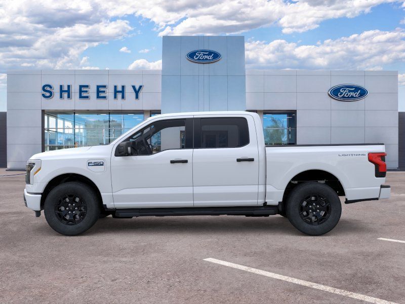 New 2025 Oxford White Ford XLT image 5