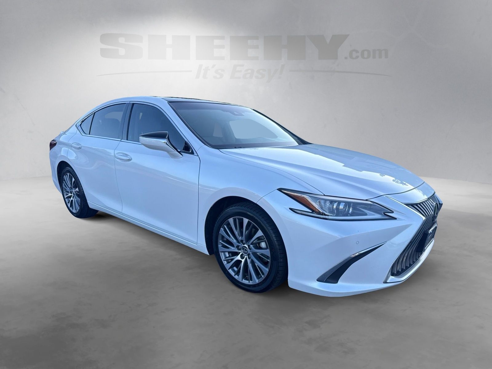 Used 2021 White Lexus 350 image 2
