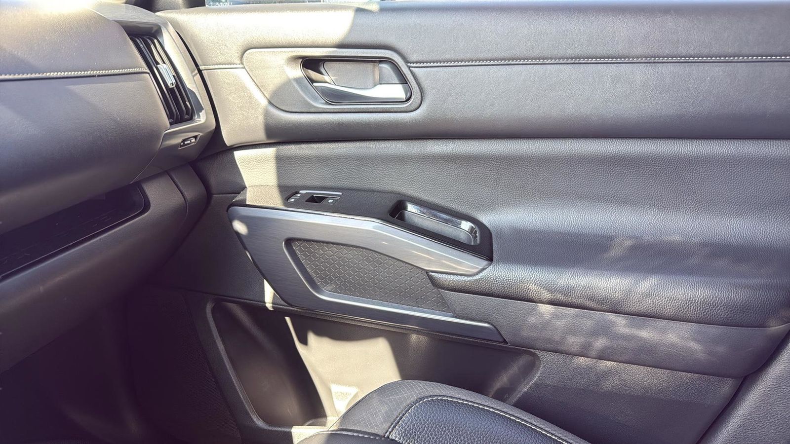 Used Car 2023 Nissan Pathfinder  Sl For Sale Under $30,000 In Austin, Texas