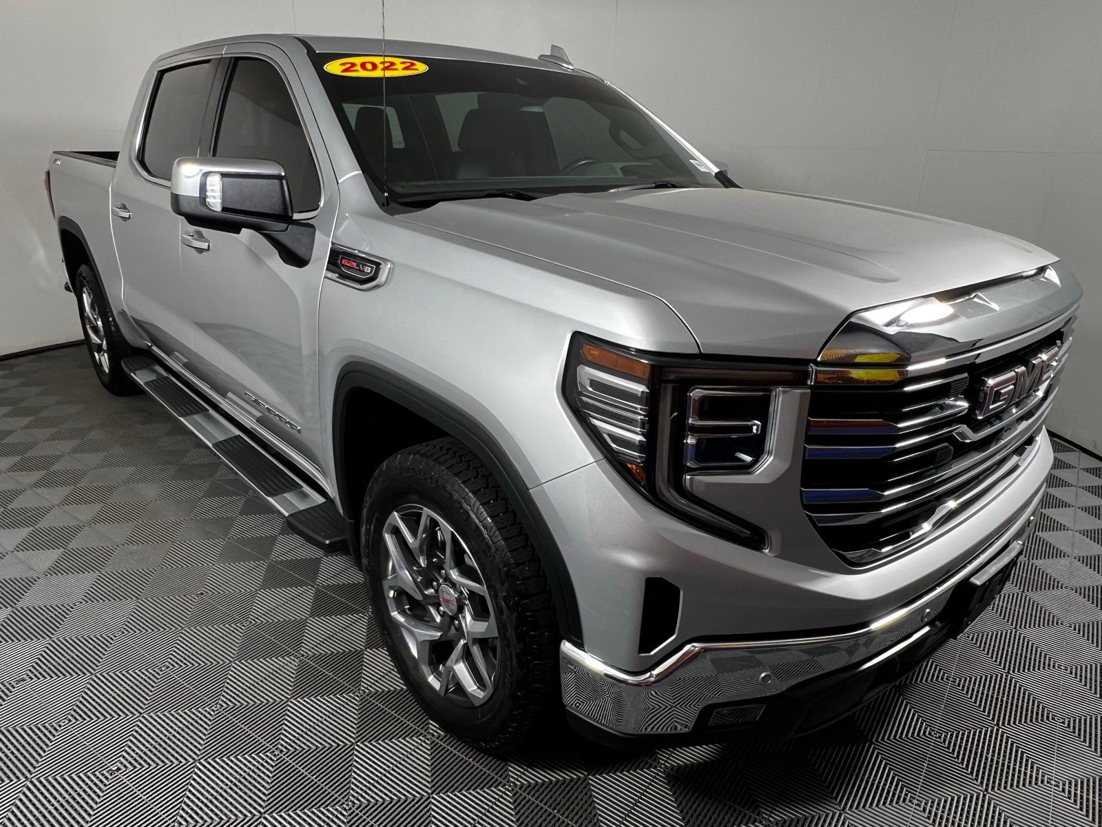 2022 GMC Sierra 1500 SLT 3