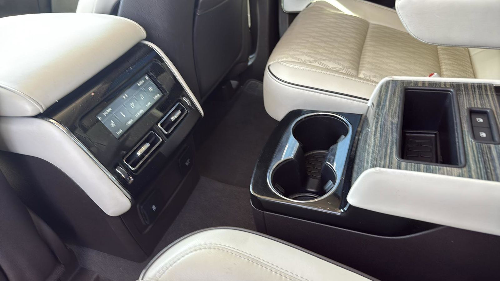 Used Car 2021 Lincoln Aviator  Black Label For Sale Under $40,000 In Austin, Texas