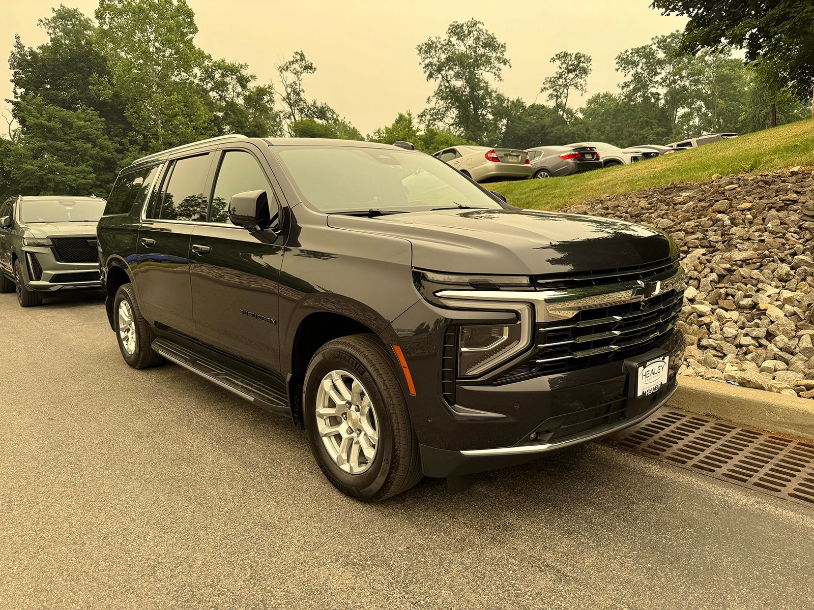 Dark Ash Metallic 2025 Chevrolet Suburban SUV / Crossover Four-Wheel Drive