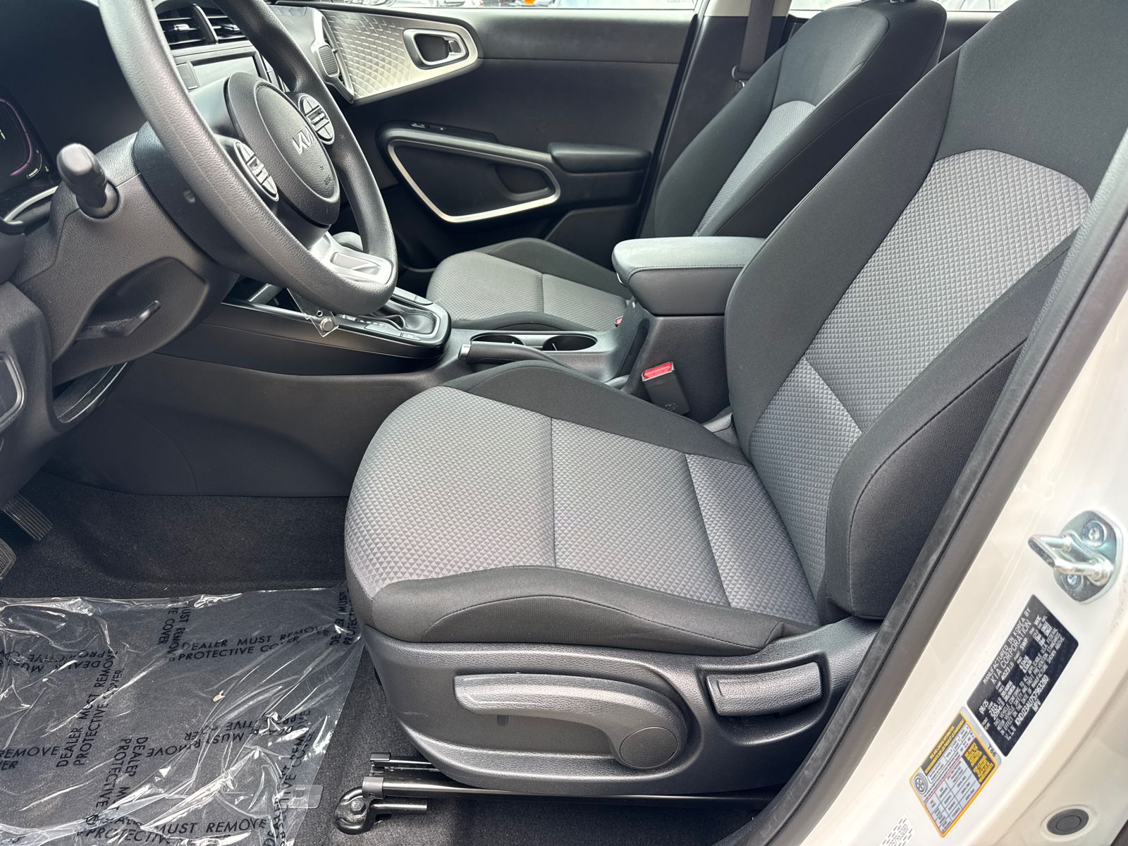Used 2025 White Kia LX image 9