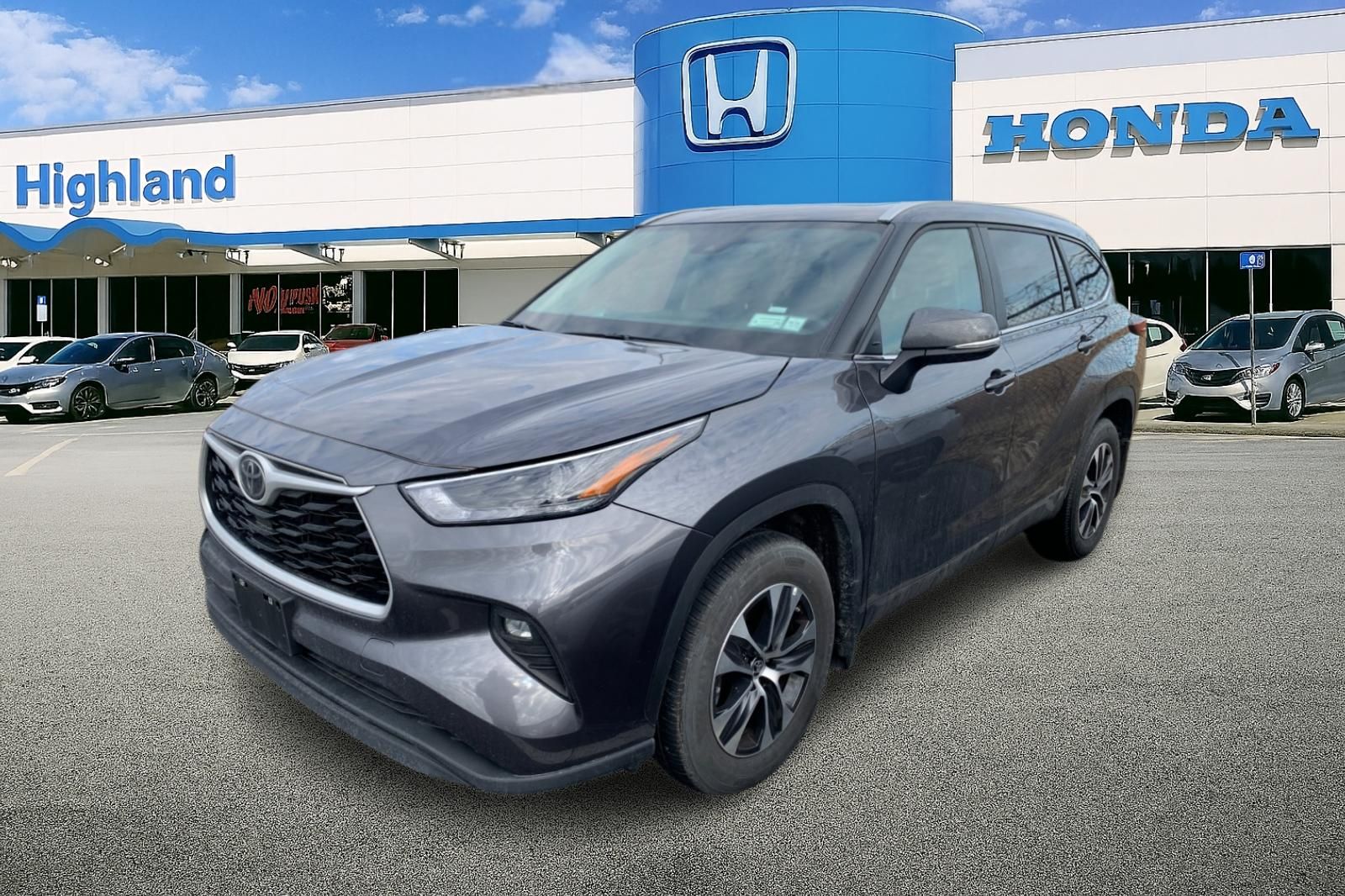 2025 Toyota Highlander XLE AWD