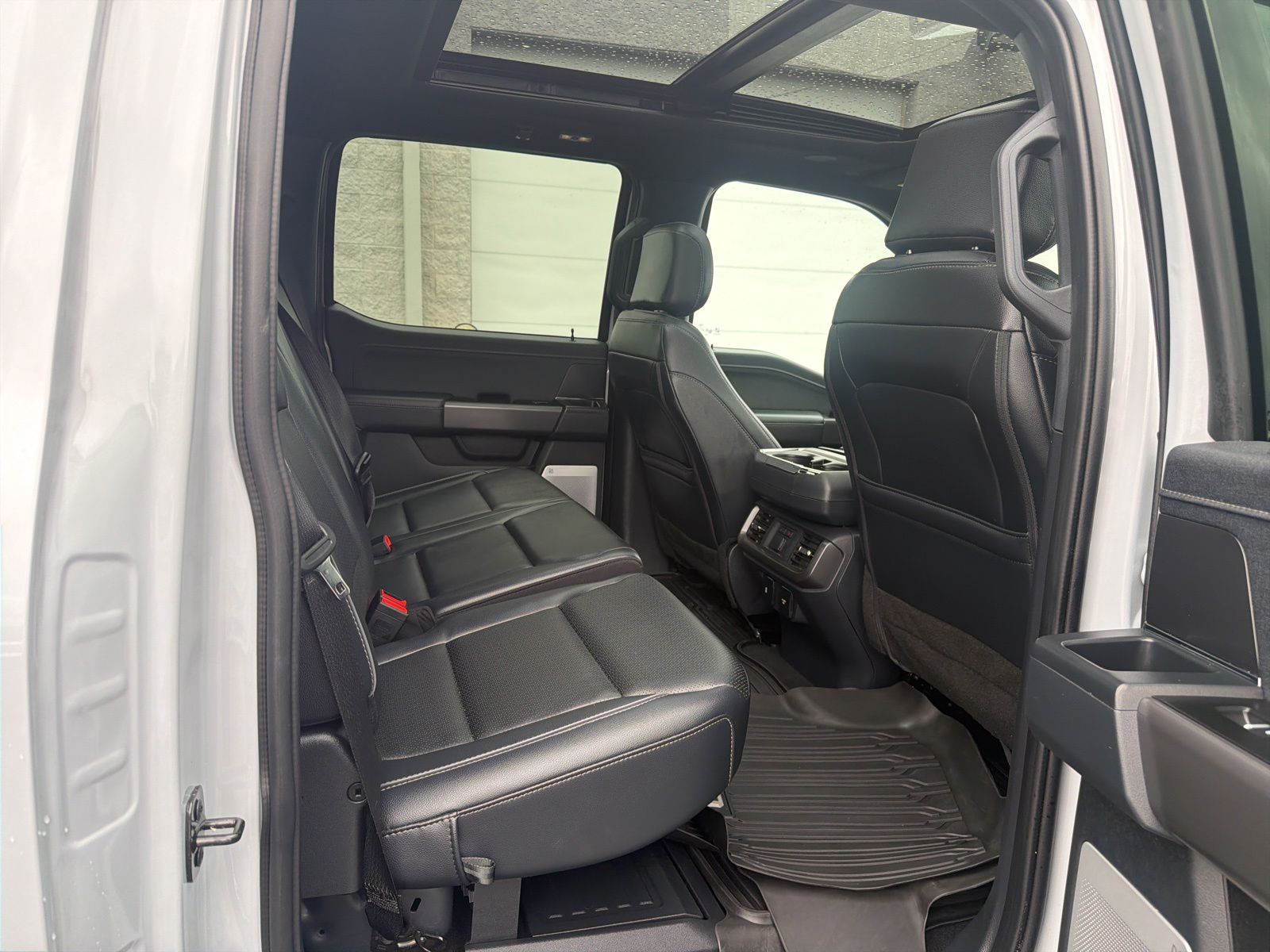 Certified Used 2025 Space White Metallic Ford Lariat image 27