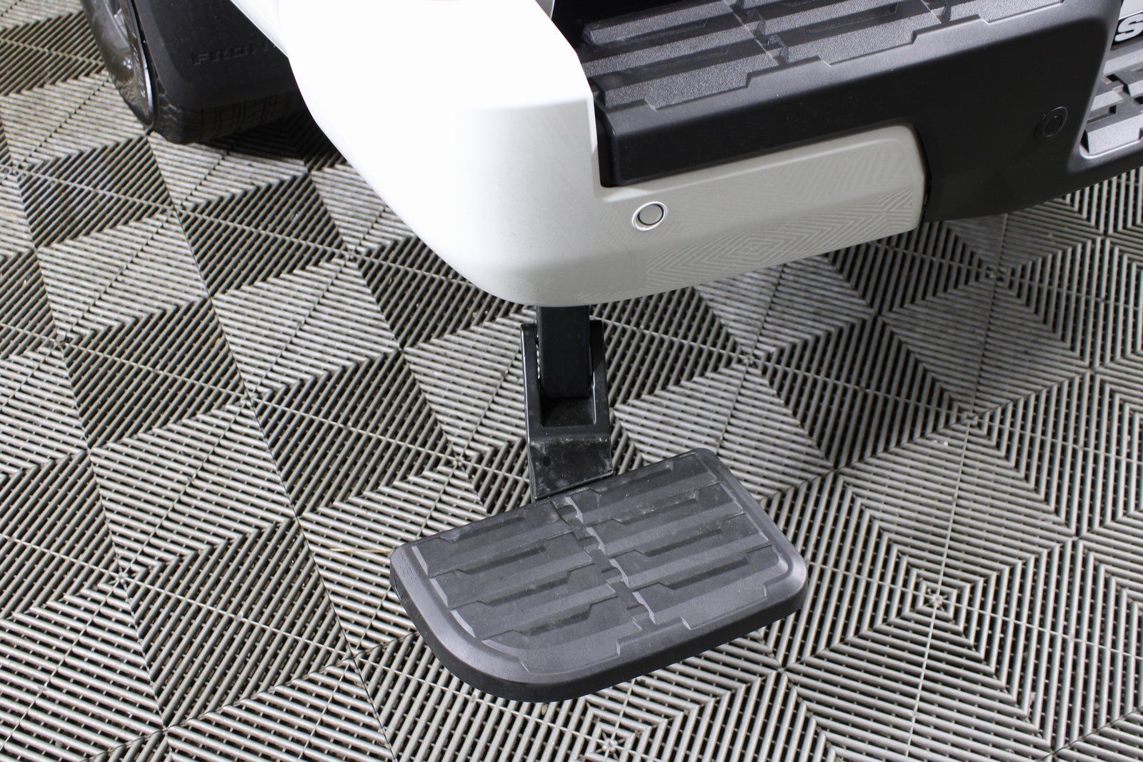 View vehicle photo 7