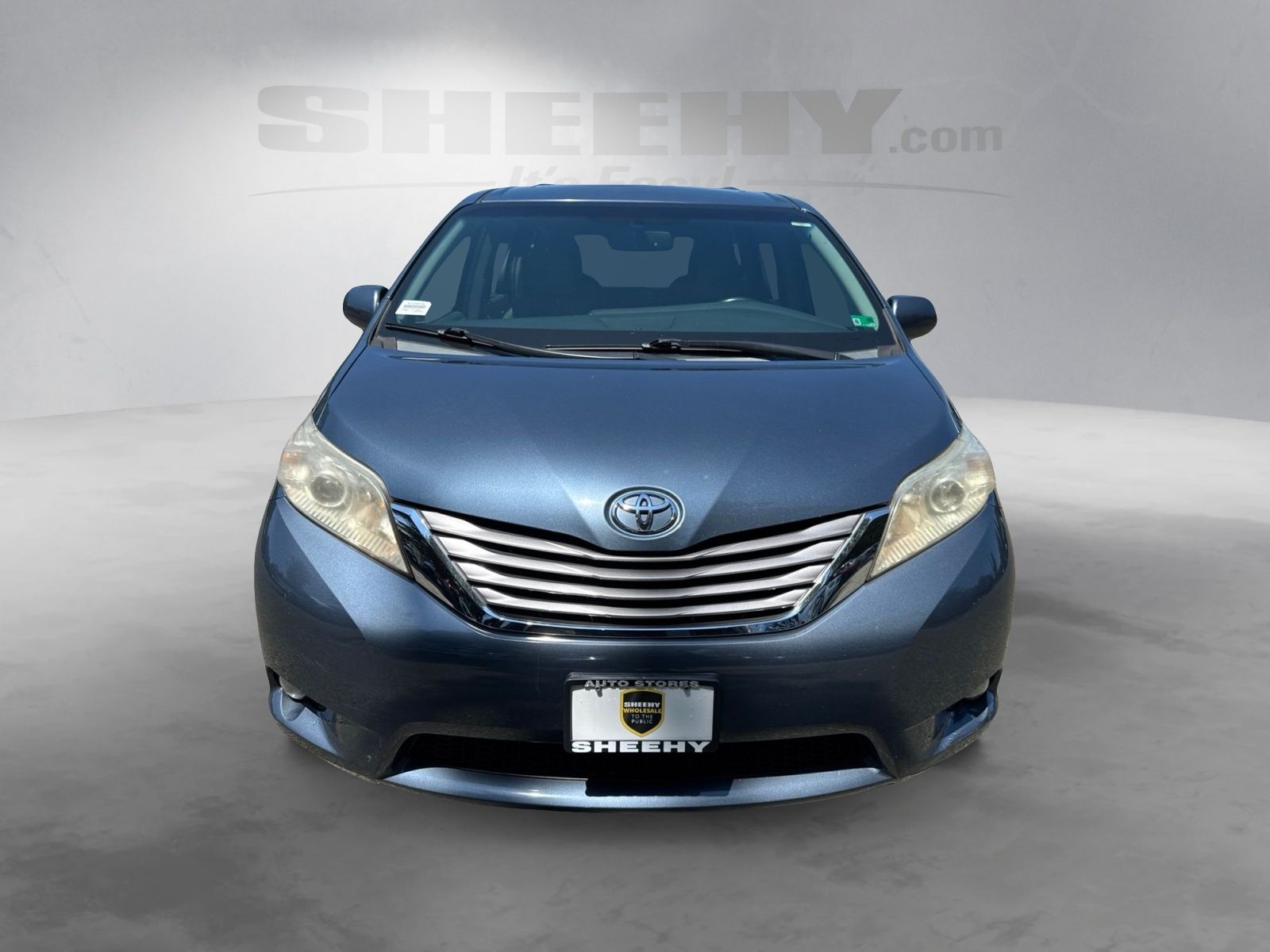 Used 2015 Shoreline Mist Toyota XLE Premium image 16