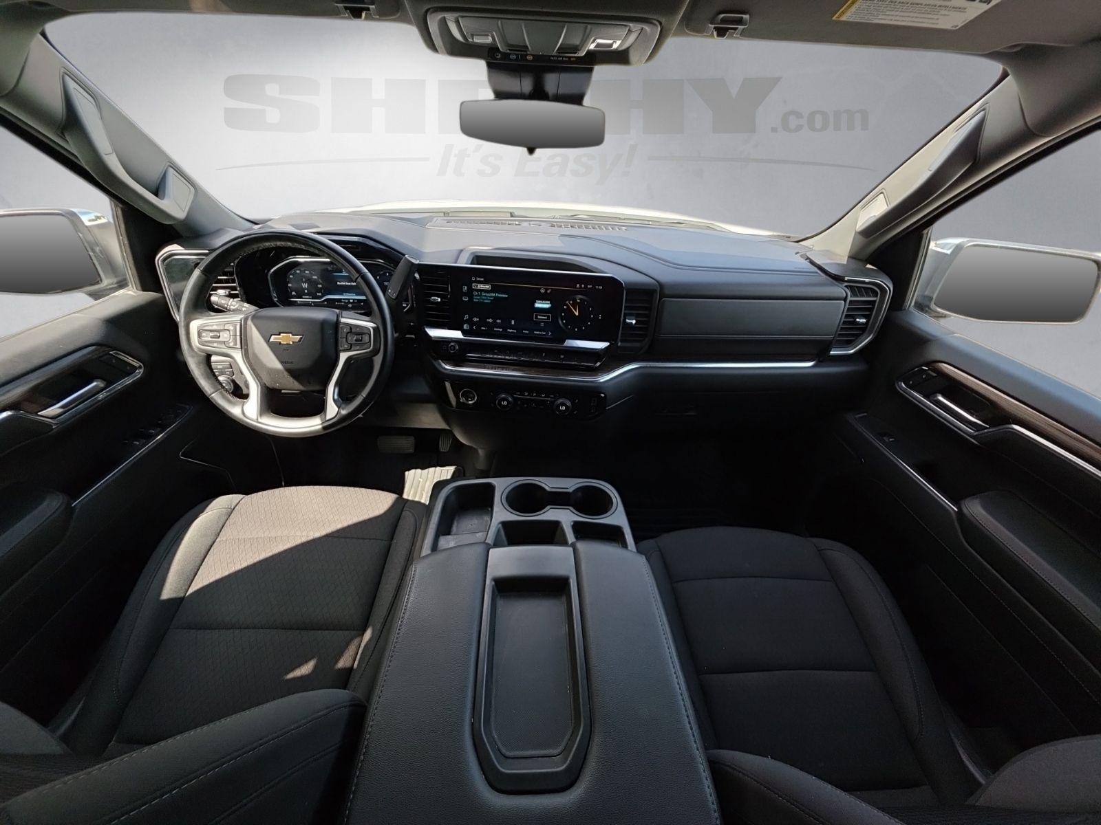 Used 2023 White Chevrolet LT image 3