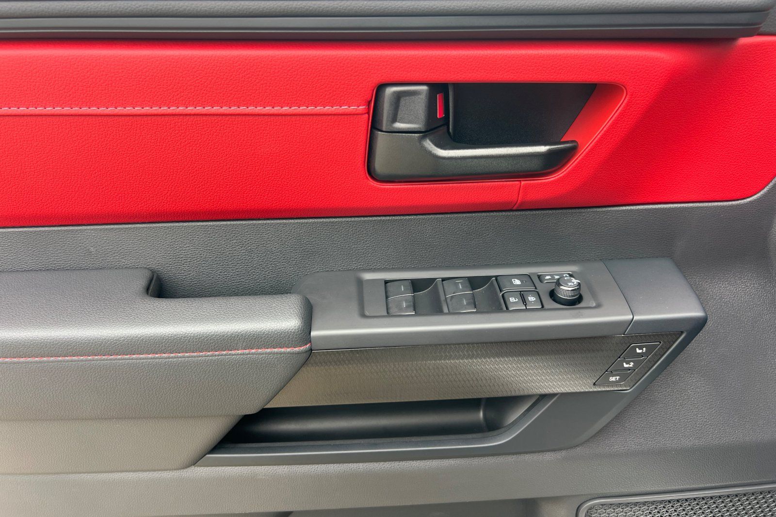 2025 Toyota Tundra TRD Pro - Photo 13