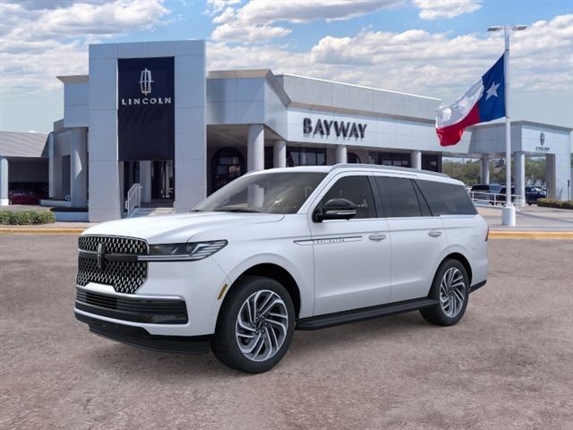 Crystal White Metallic Clearcoat 2026 Lincoln Navigator SUV / Crossover Four-Wheel Drive Automatic