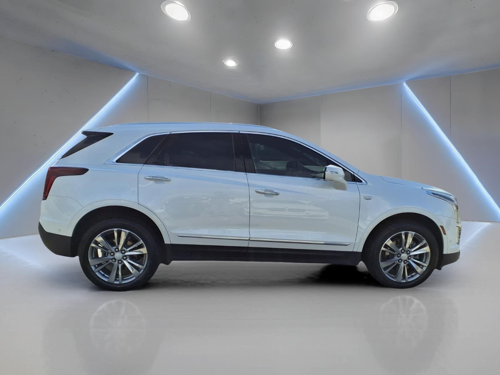 2023 Cadillac XT5 Premium Luxury White at North Houston Mitsubishi