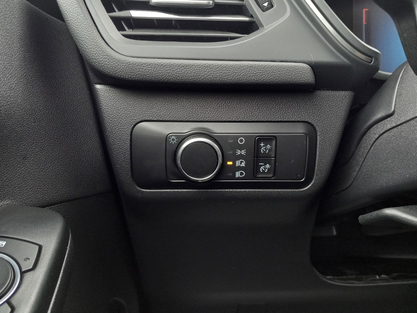 2025 Ford Escape image 24