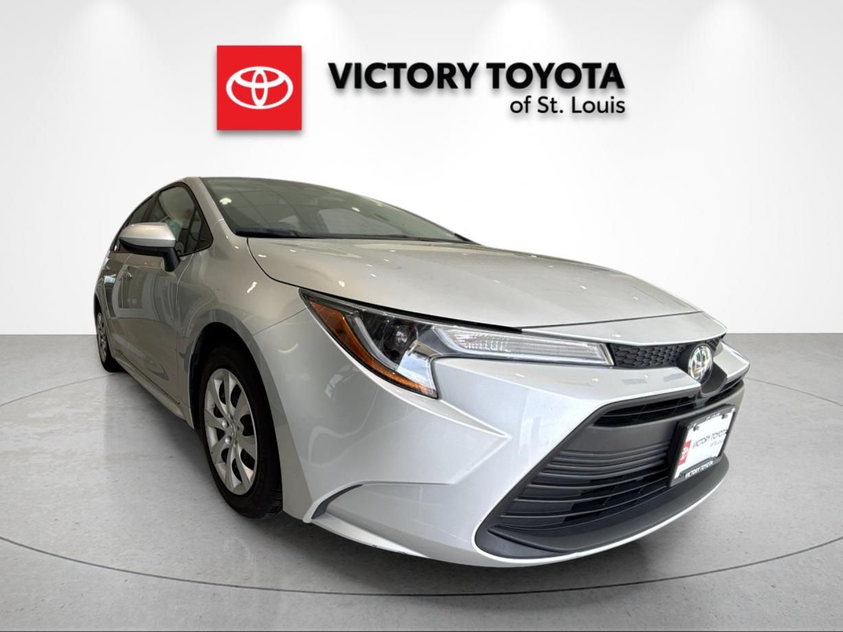 Classic Silver Metallic 2024 Toyota Corolla LE FWD Sedan Front-Wheel Drive Continuously Variable Transmission