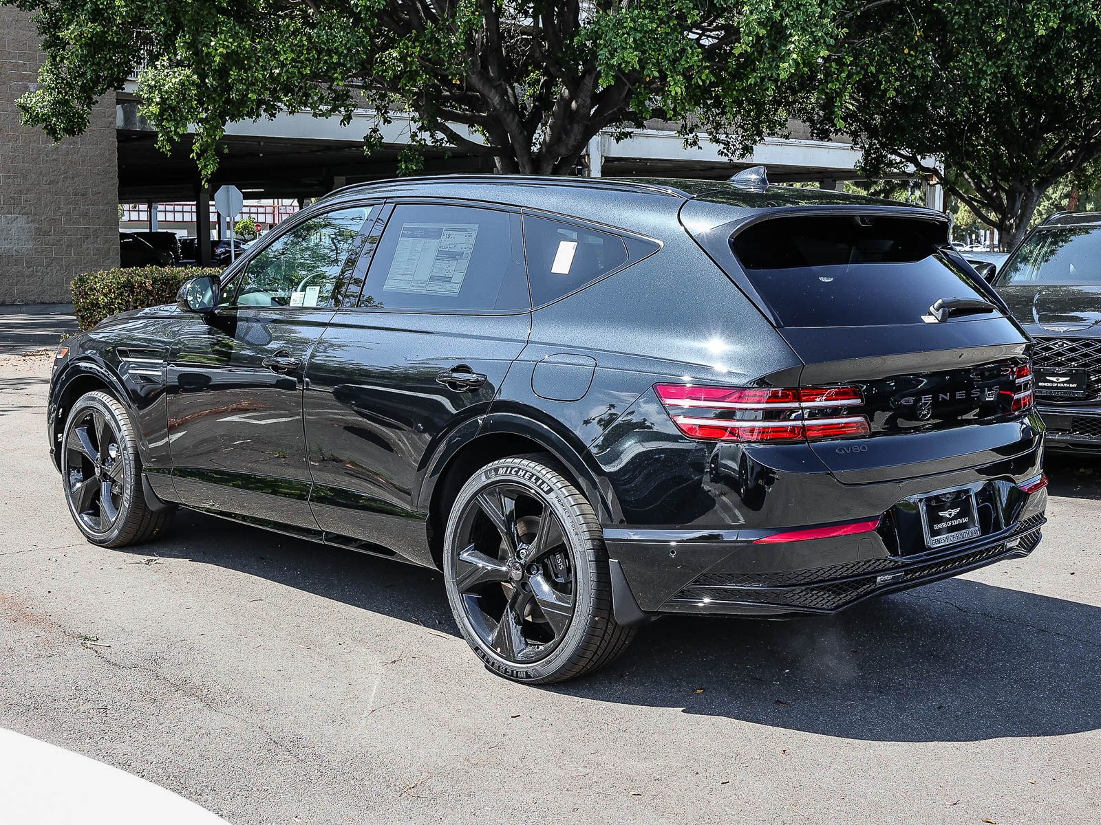 View vehicle photo 6