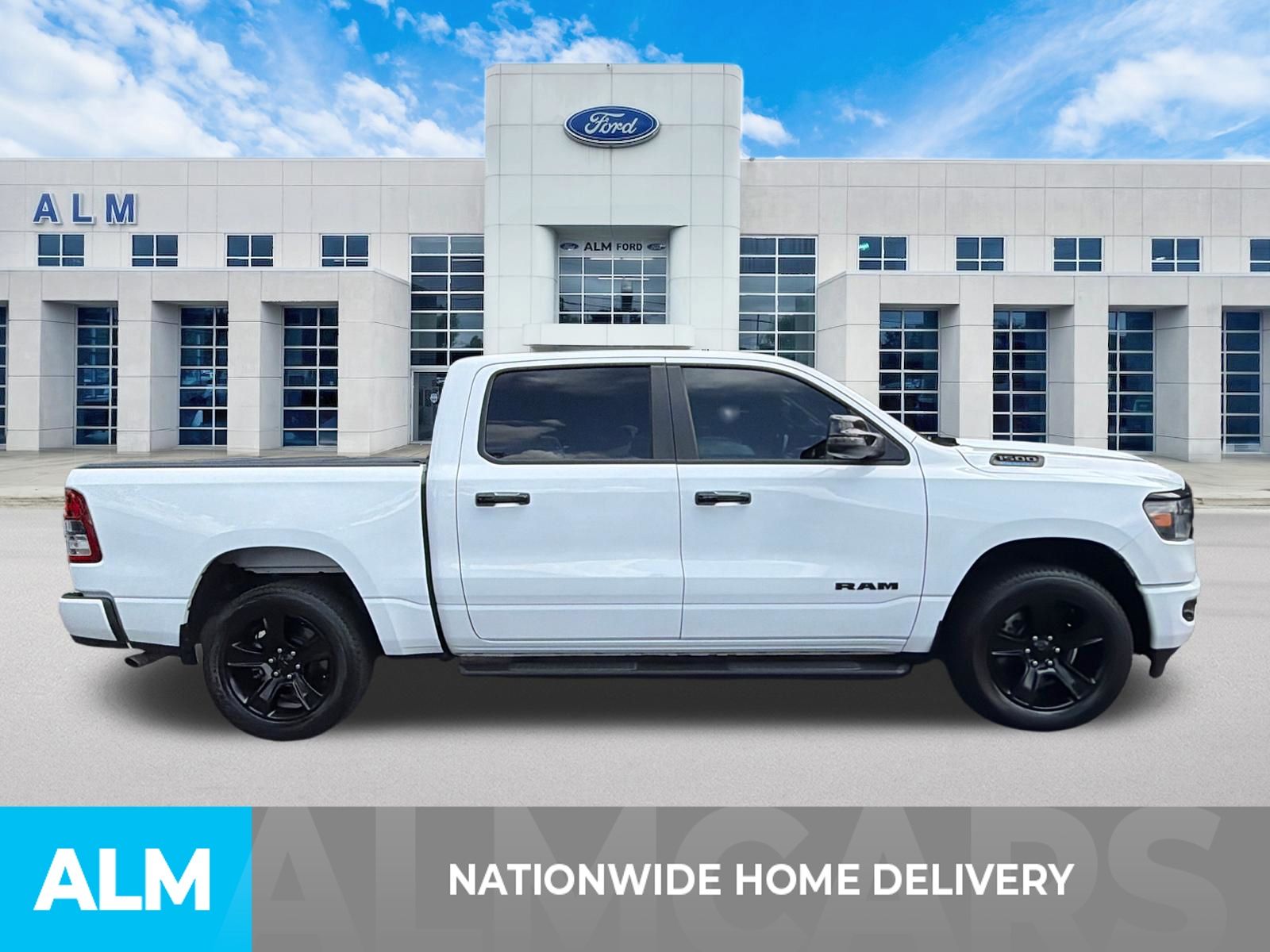 Used 2023 White Ram Big Horn/Lone Star image 4