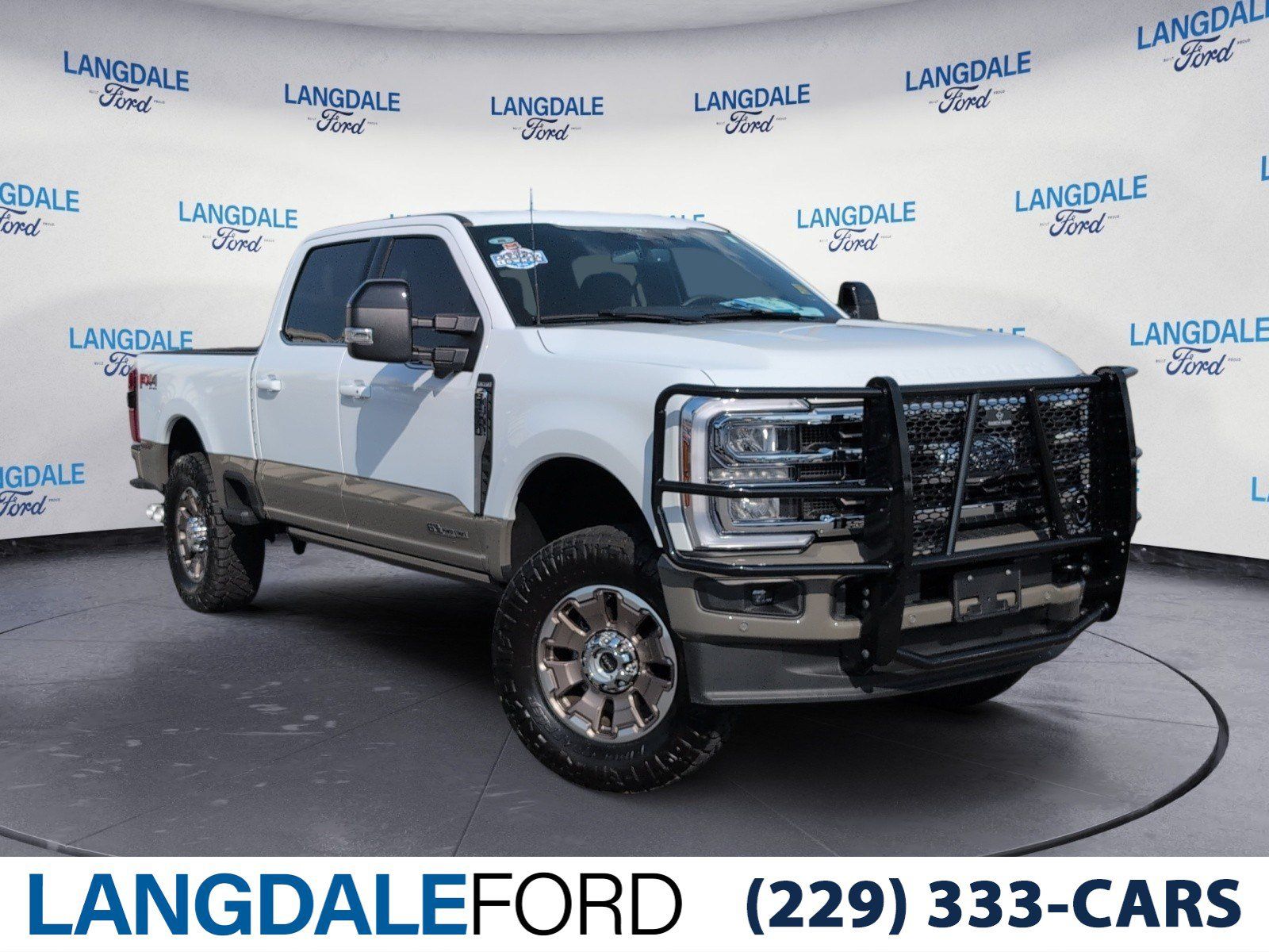 Oxford White 2026 Ford F-250 Super Duty King Ranch Crew Cab 4WD Pickup Truck Four-Wheel Drive Automatic