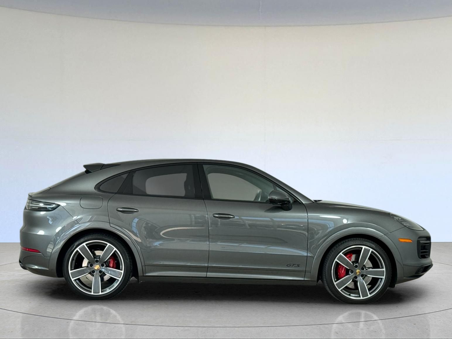 2021 Porsche Cayenne Coupe GTS — full photo 9 of 30