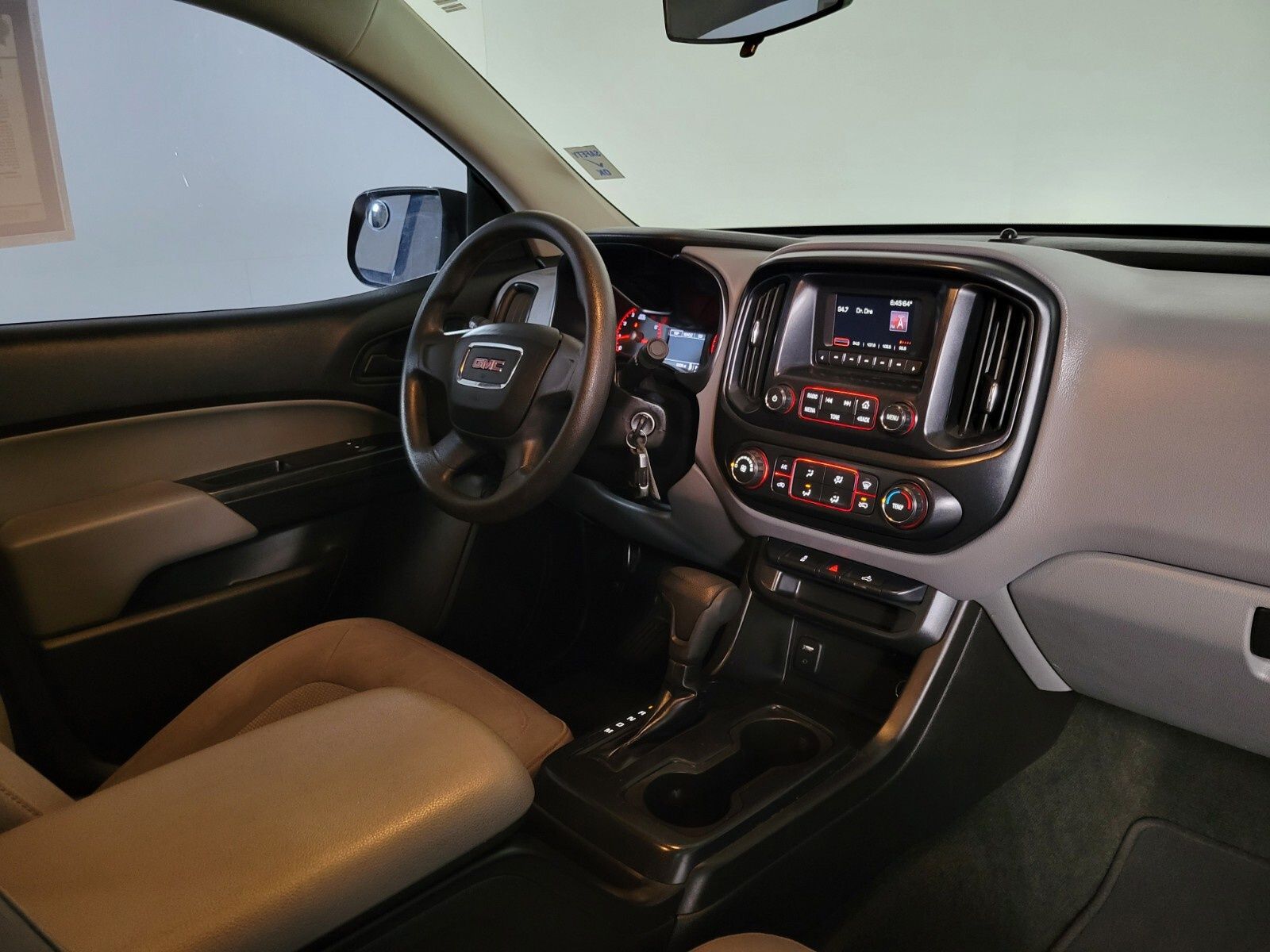 2016 GMC Canyon Base 26