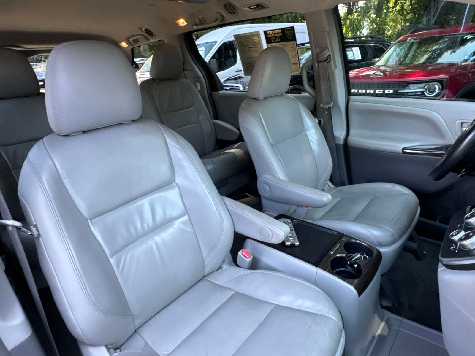 Used 2015 Shoreline Mist Toyota XLE Premium image 34