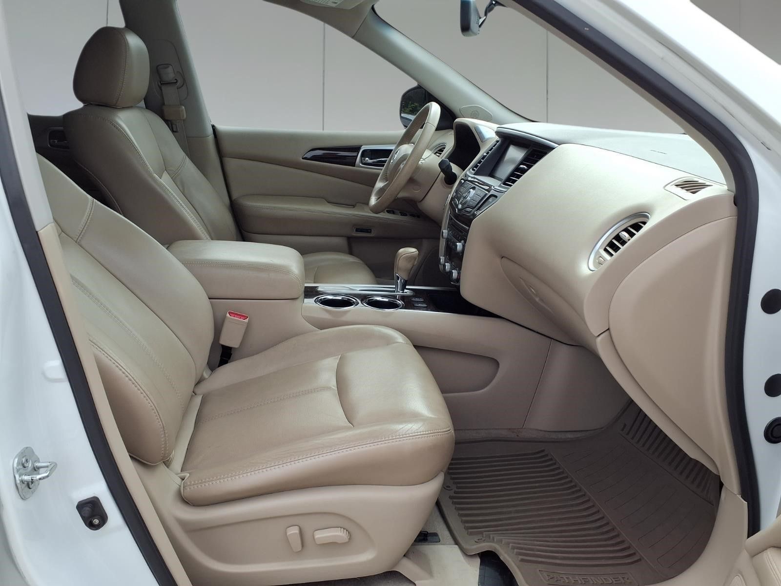 2014 Nissan Pathfinder SL White at Joe Myers Mazda Kia