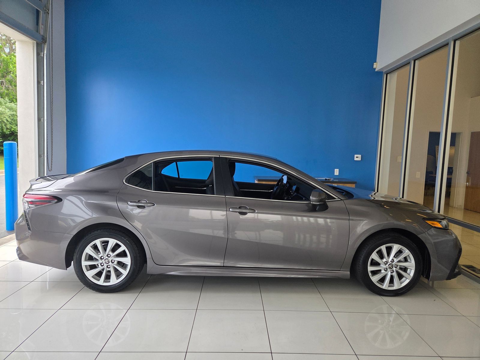 Used 2024 Gray Toyota SE image 5