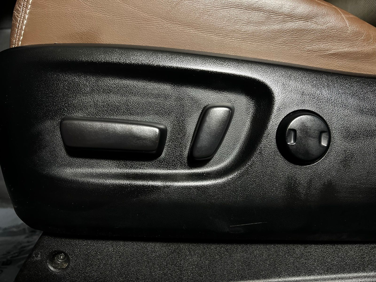 Thumbnail: 2020 Toyota Sienna - 13