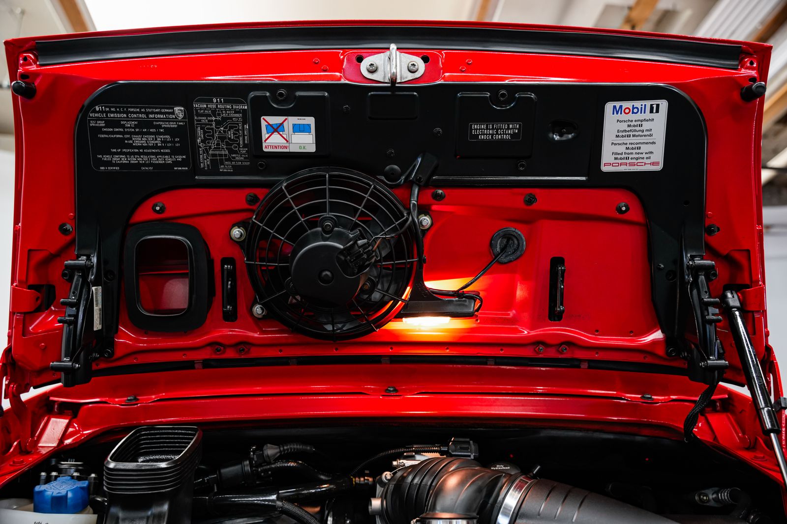 2005 Porsche 911 Carrera — photo 40