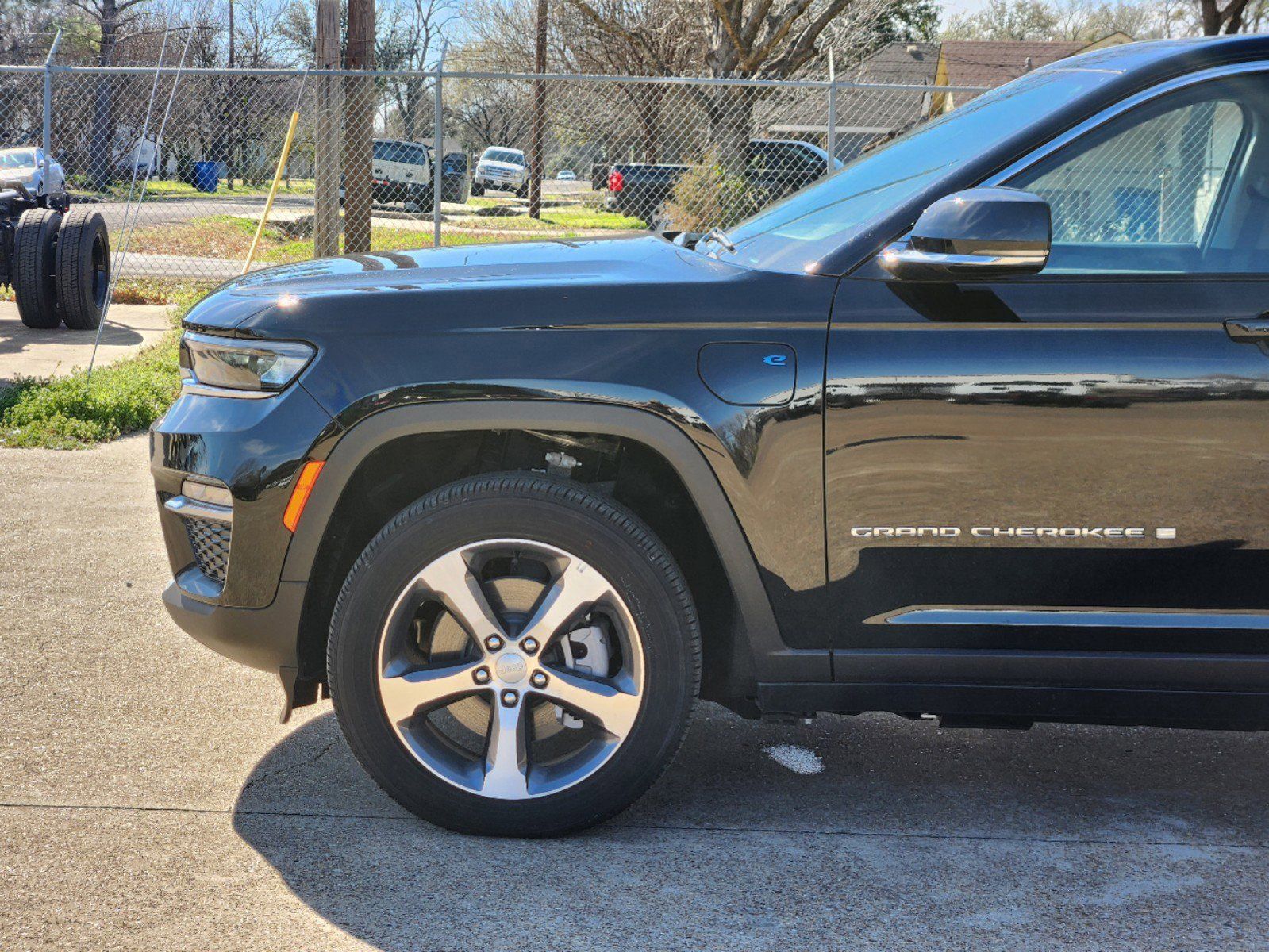 2023 Jeep Grand Cherokee Base 4xe 8