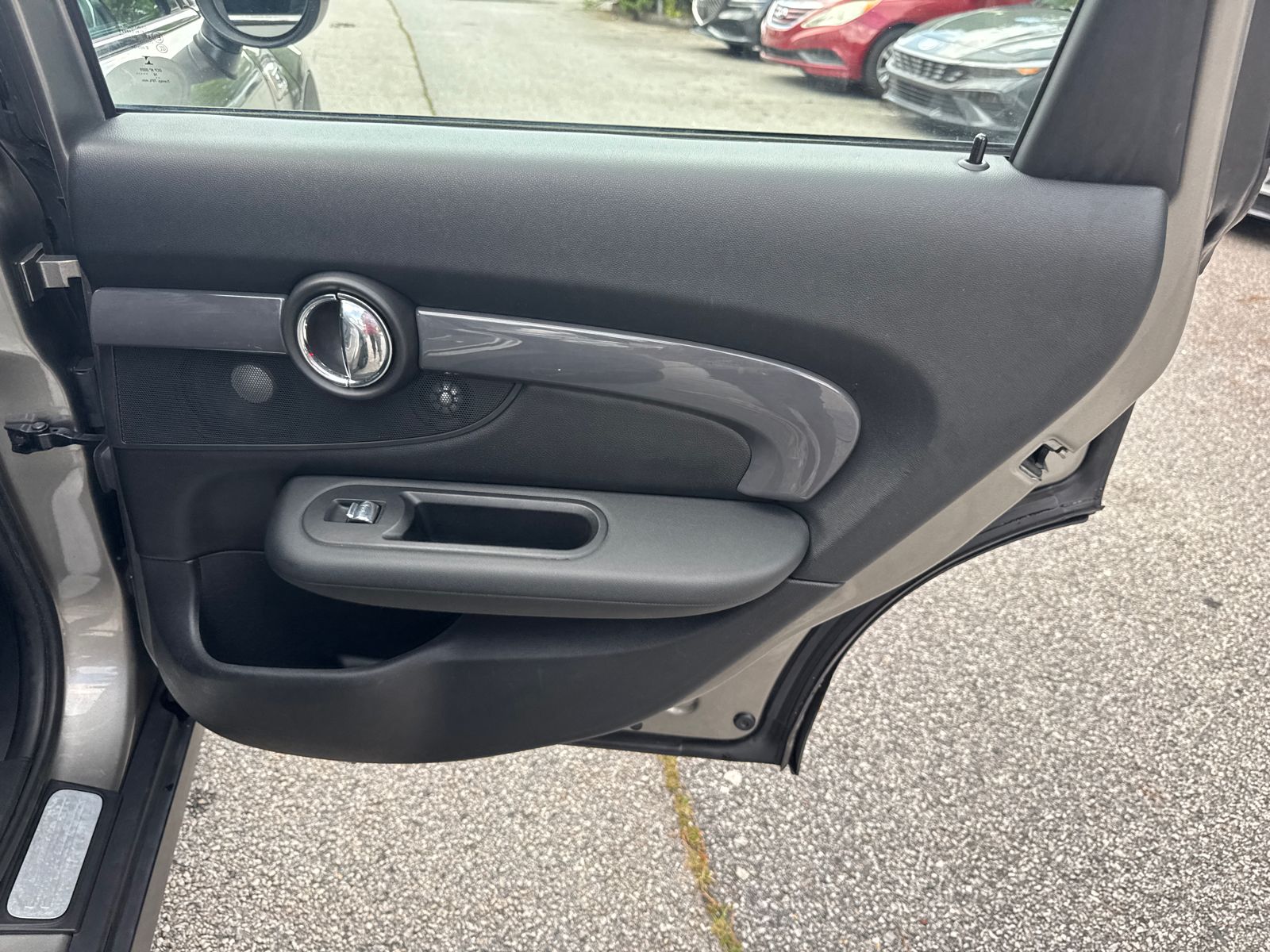 Used 2017 Silver MINI Clubman image 16