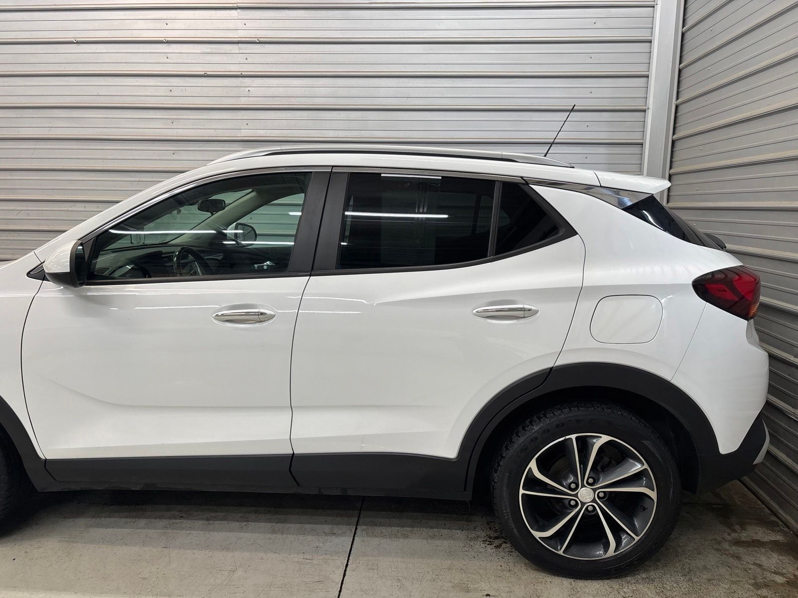 Photo 5 of 2020 Buick Encore GX Select