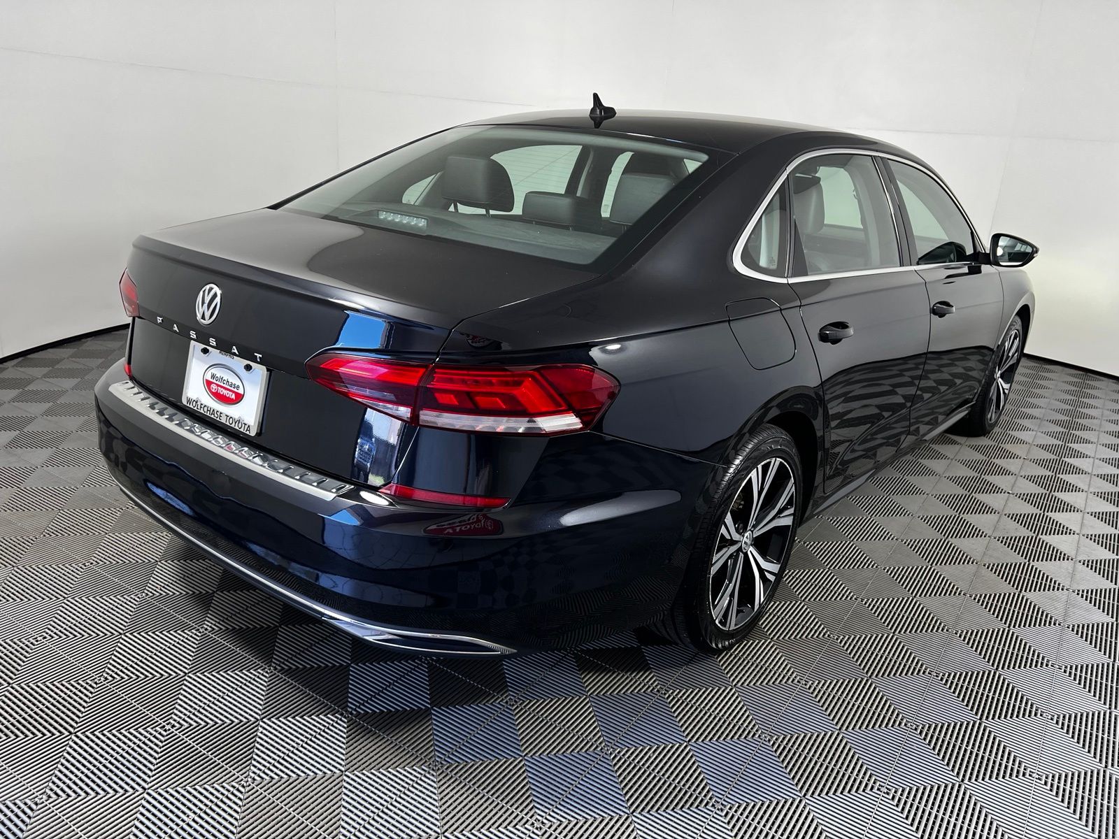 Thumbnail: 2022 Volkswagen Passat - 5