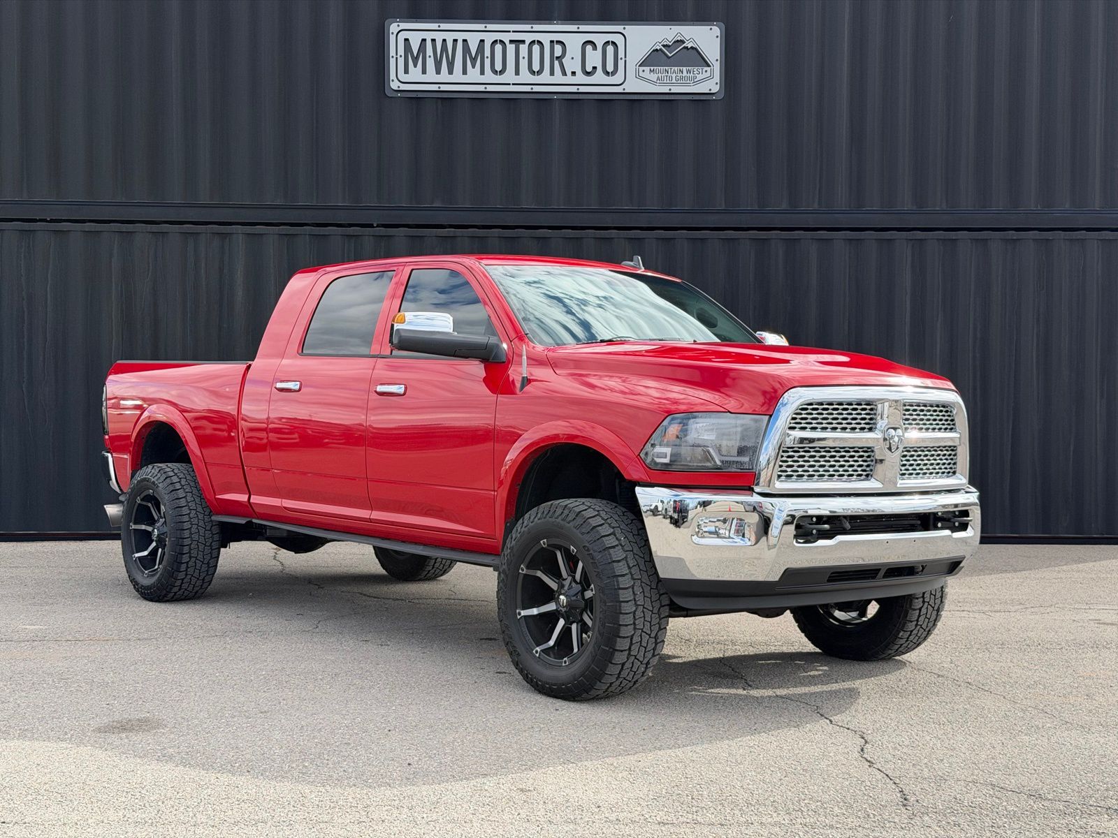2015 RAM 2500 Laramie Mega Cab 4WD