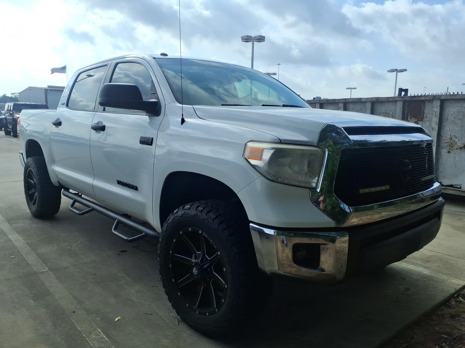 2016 Toyota Tundra SR5 White at Gullo Toyota