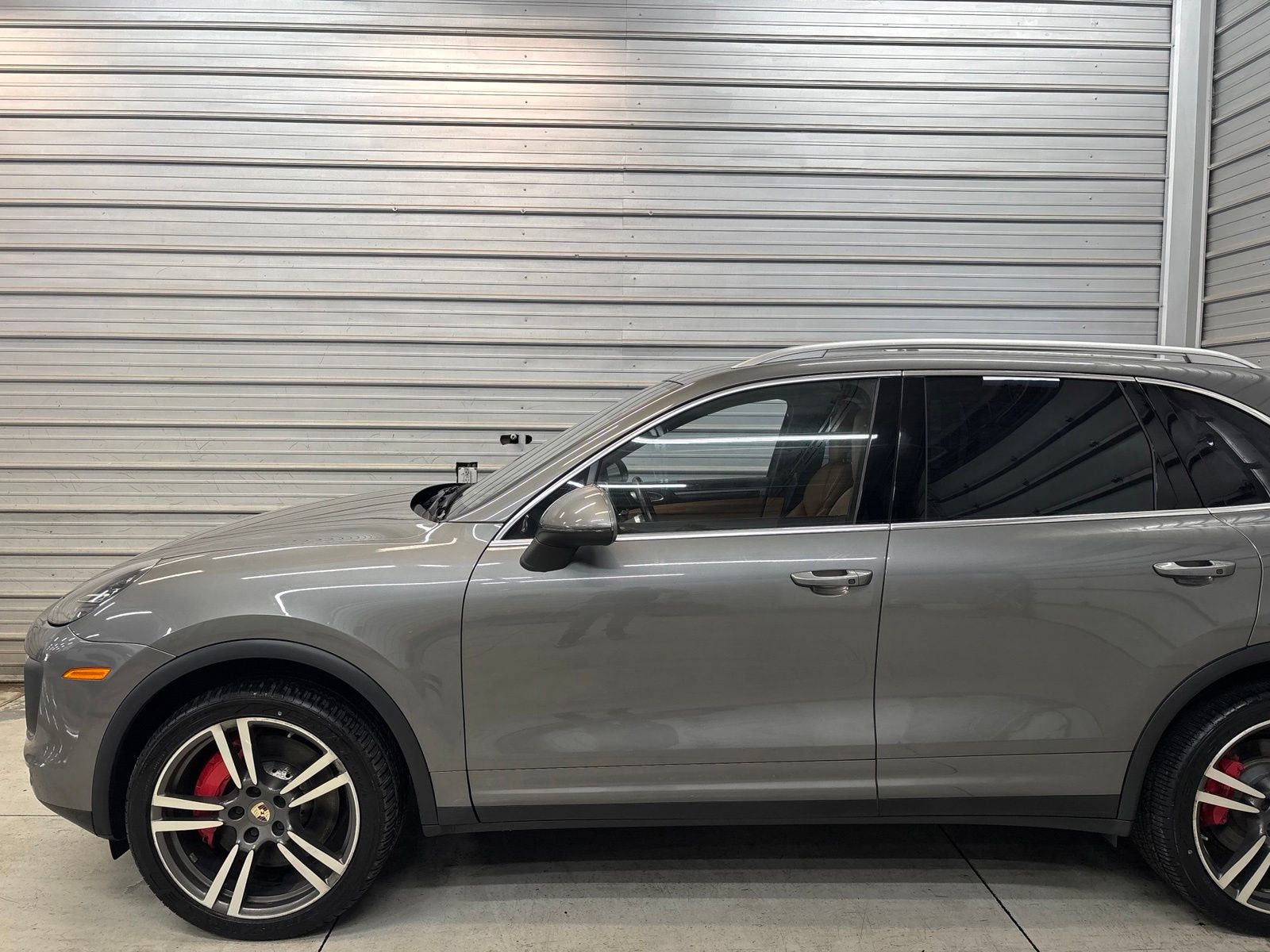 Photo 3 of 2015 Porsche Cayenne Turbo