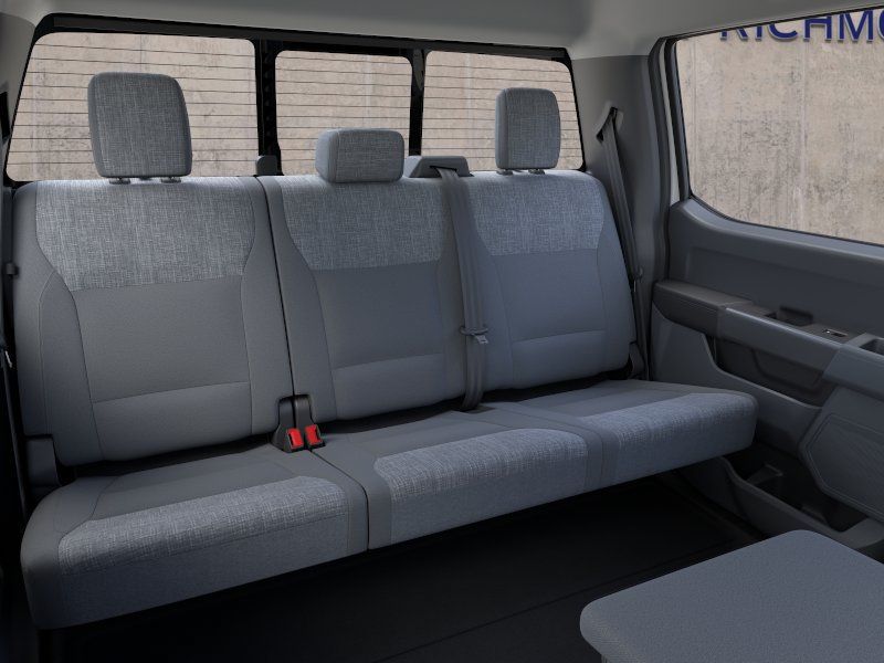 New 2026 Oxford White Ford XLT image 11