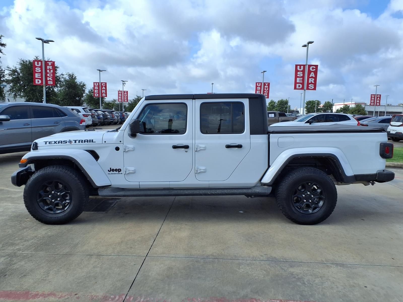 2023 Jeep Gladiator Texas Trail White at Gullo Toyota
