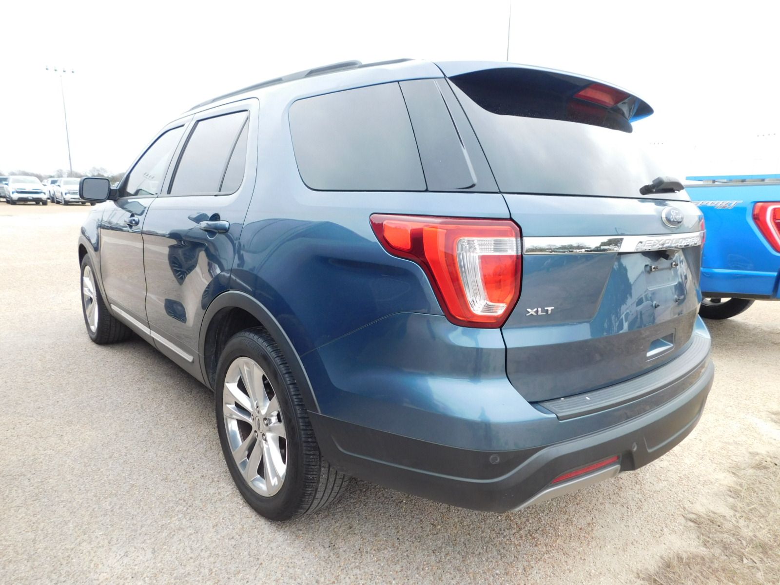 2019 Ford Explorer XLT 3