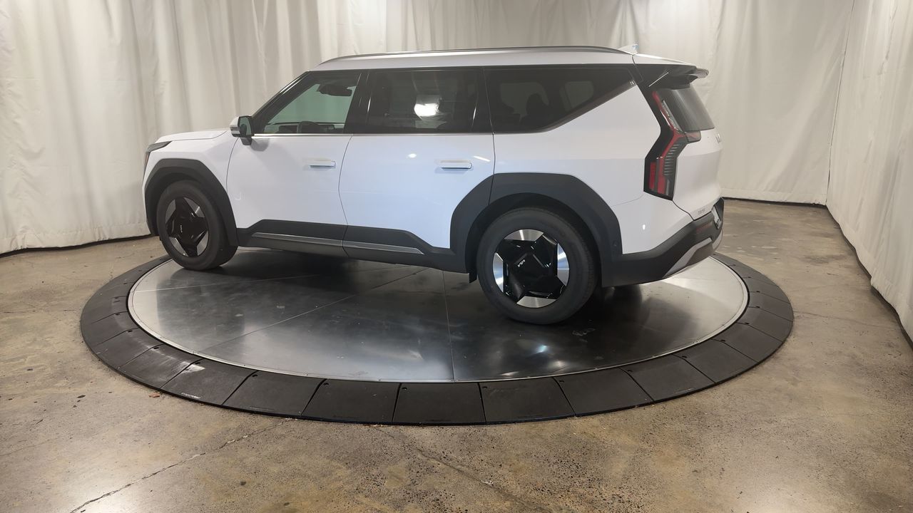 2026 Kia EV9 Wind photo 7