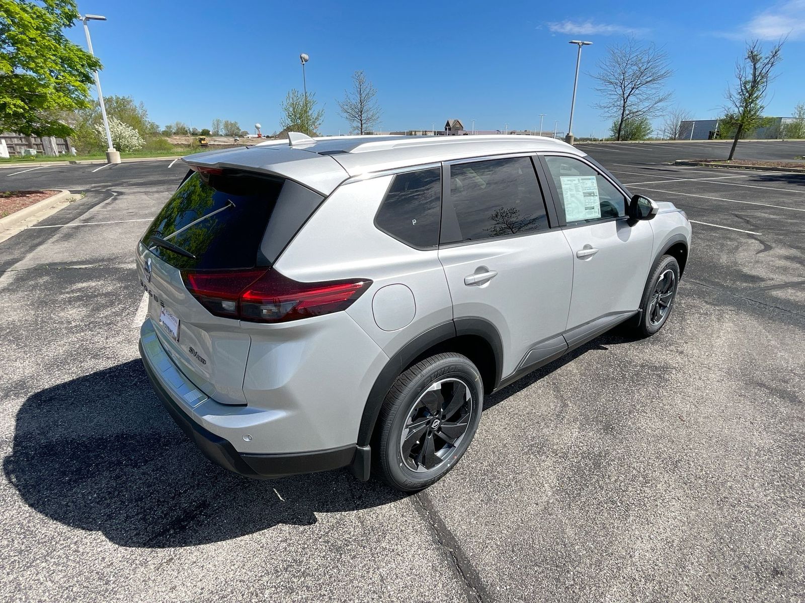 2024 Nissan Rogue SV 40