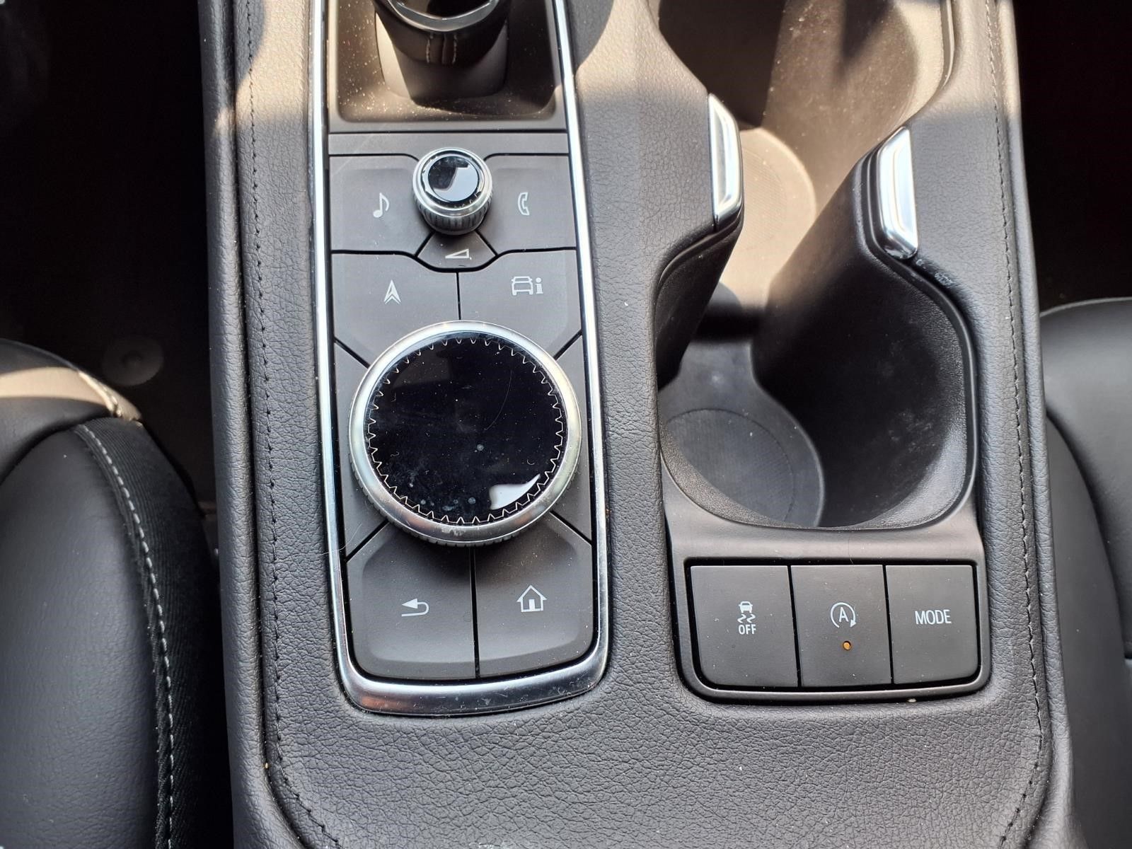 2025 Cadillac XT4 Premium Luxury White at Community Toyota