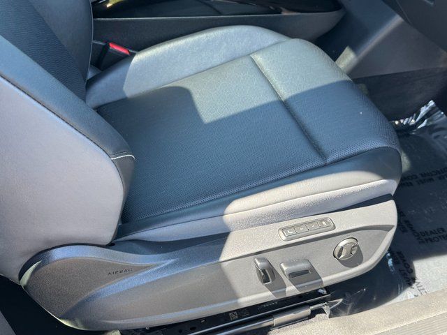 Used 2023 Gray Volkswagen Pro S image 33