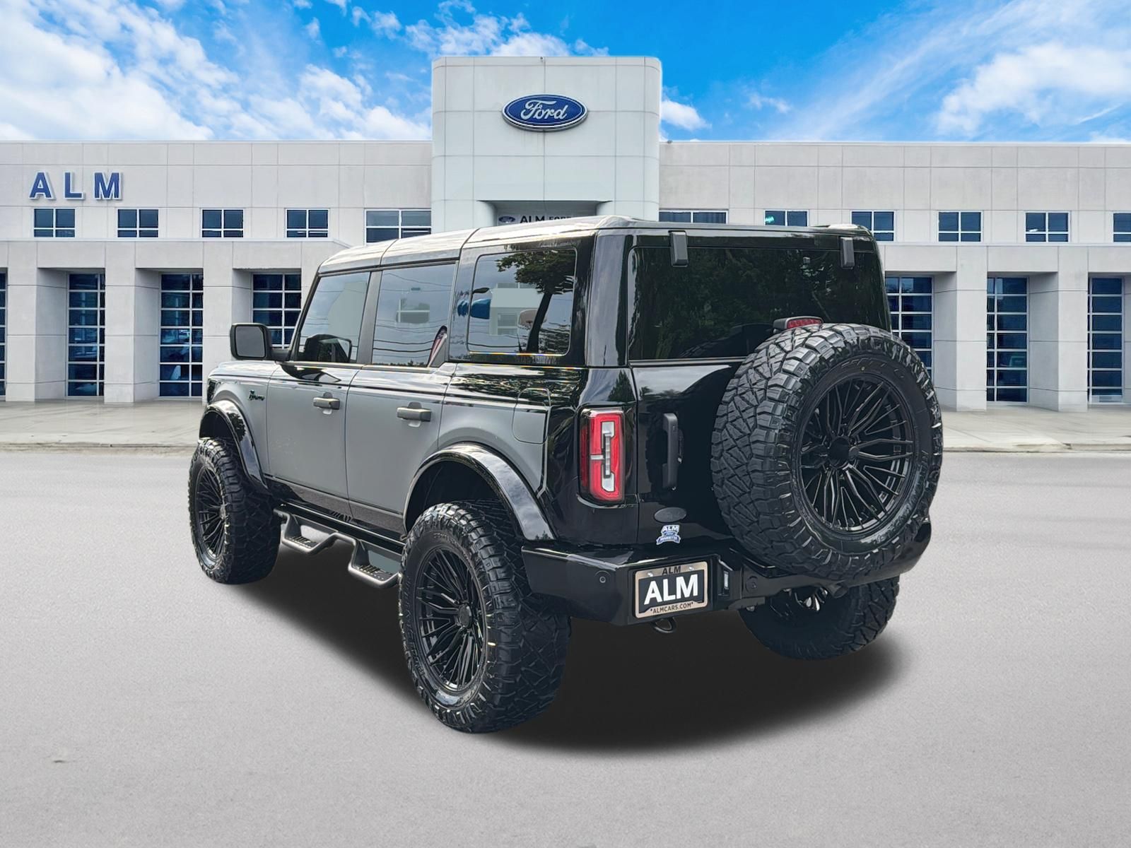 New 2026 Shadow Black Ford Outer Banks® image 8