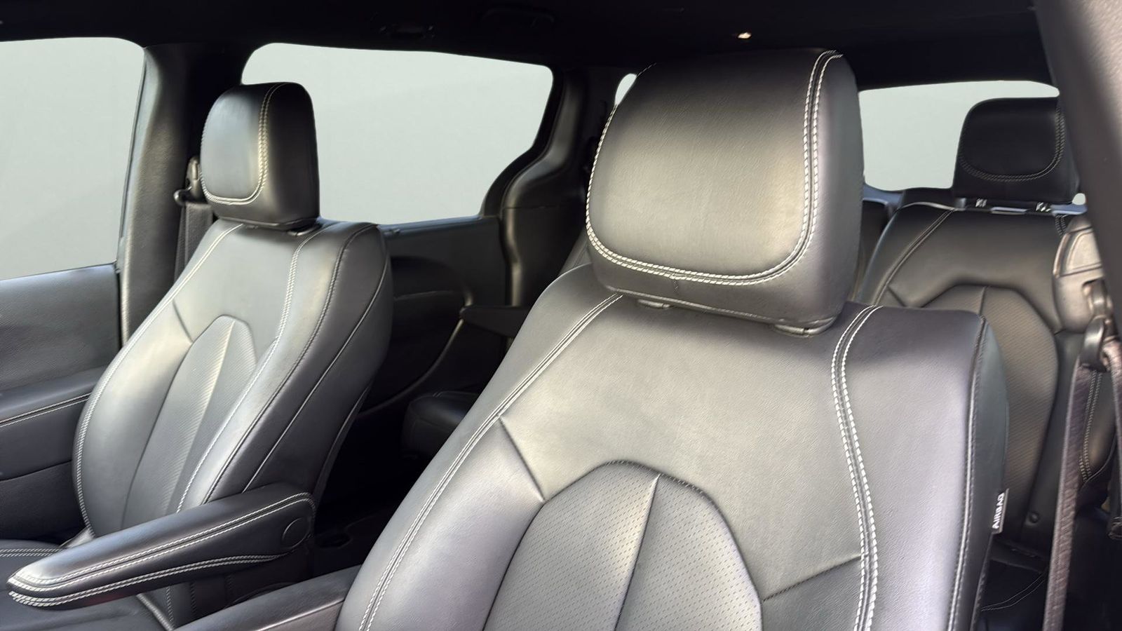 Used Car 2025 Chrysler Pacifica  Select For Sale Under $35,000 In Austin, Texas