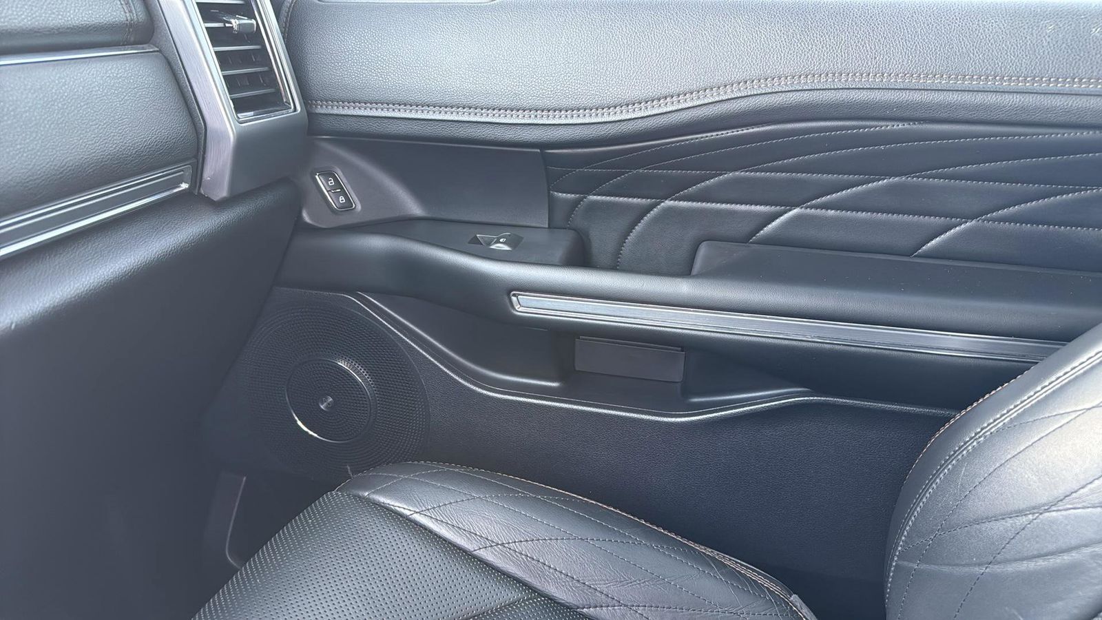 Used Car 2019 Ford Expedition  Platinum For Sale Under $30,000 In Austin, Texas