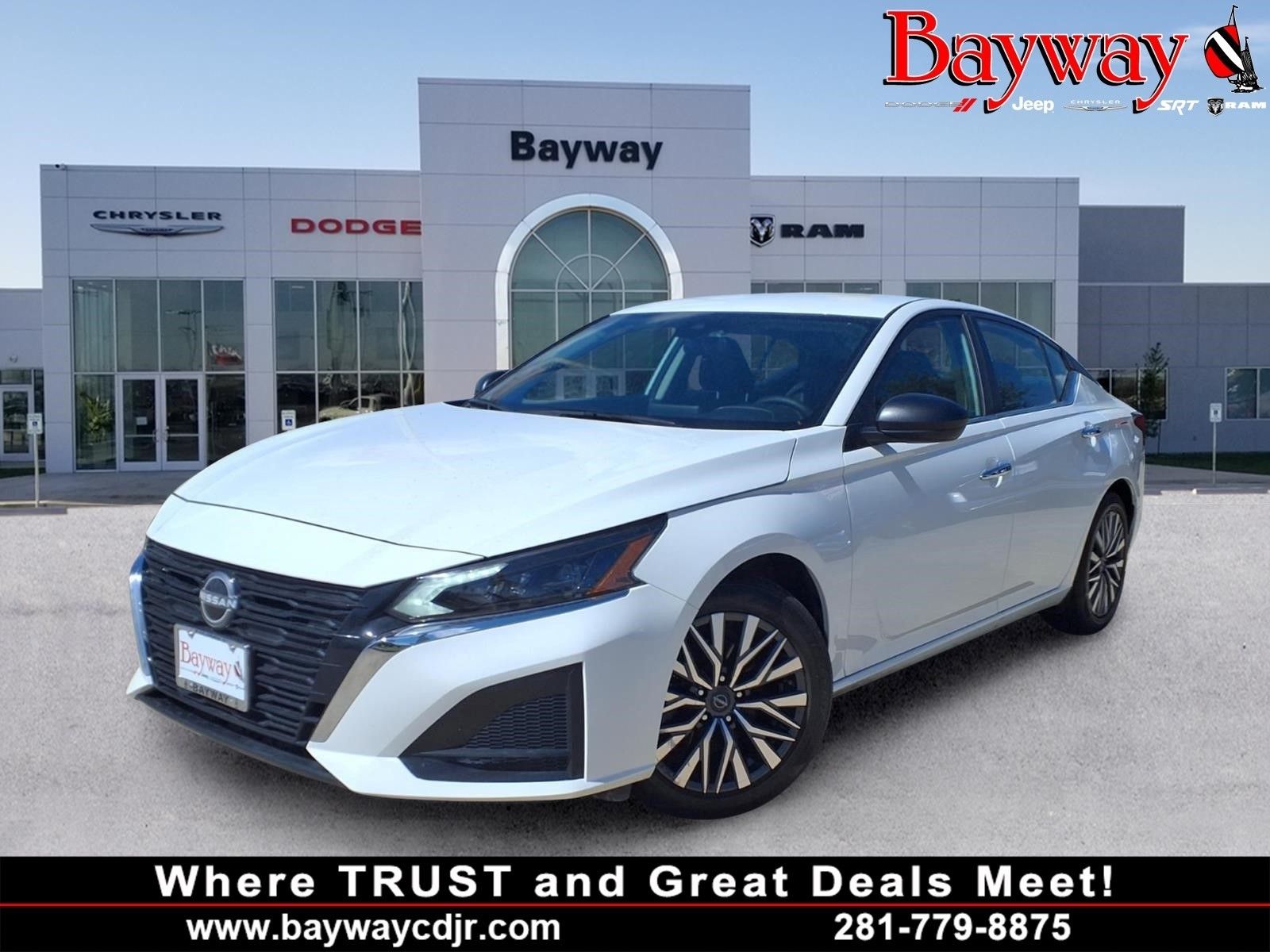 2025 Nissan Altima 2.5 SV White at Bravo Nissan