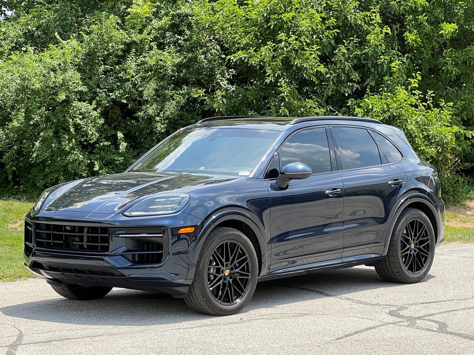 Algarve Blue Metallic 2025 Porsche Cayenne SUV / Crossover All-Wheel Drive 8-Speed Automatic