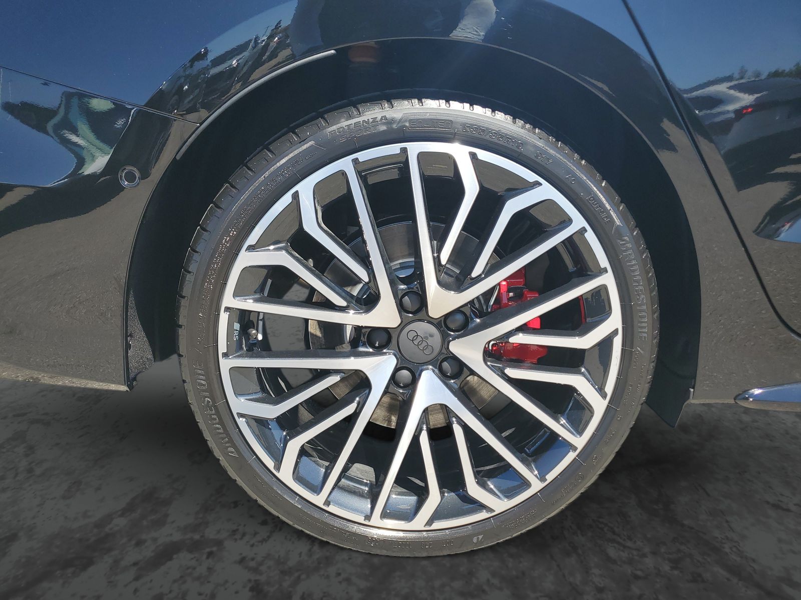 Vehicle photo