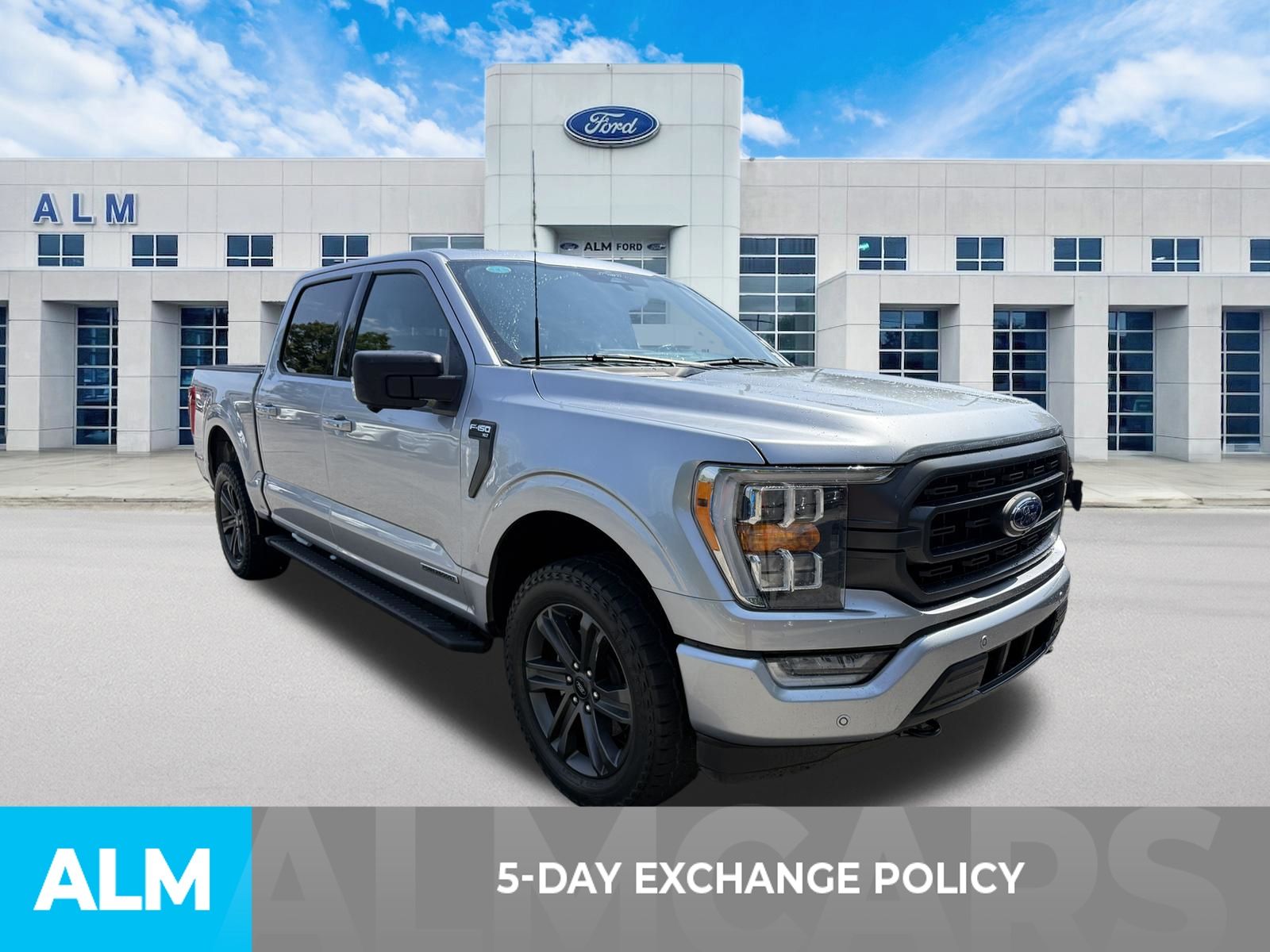Used 2023 Iconic Silver Metallic Ford XLT image 3