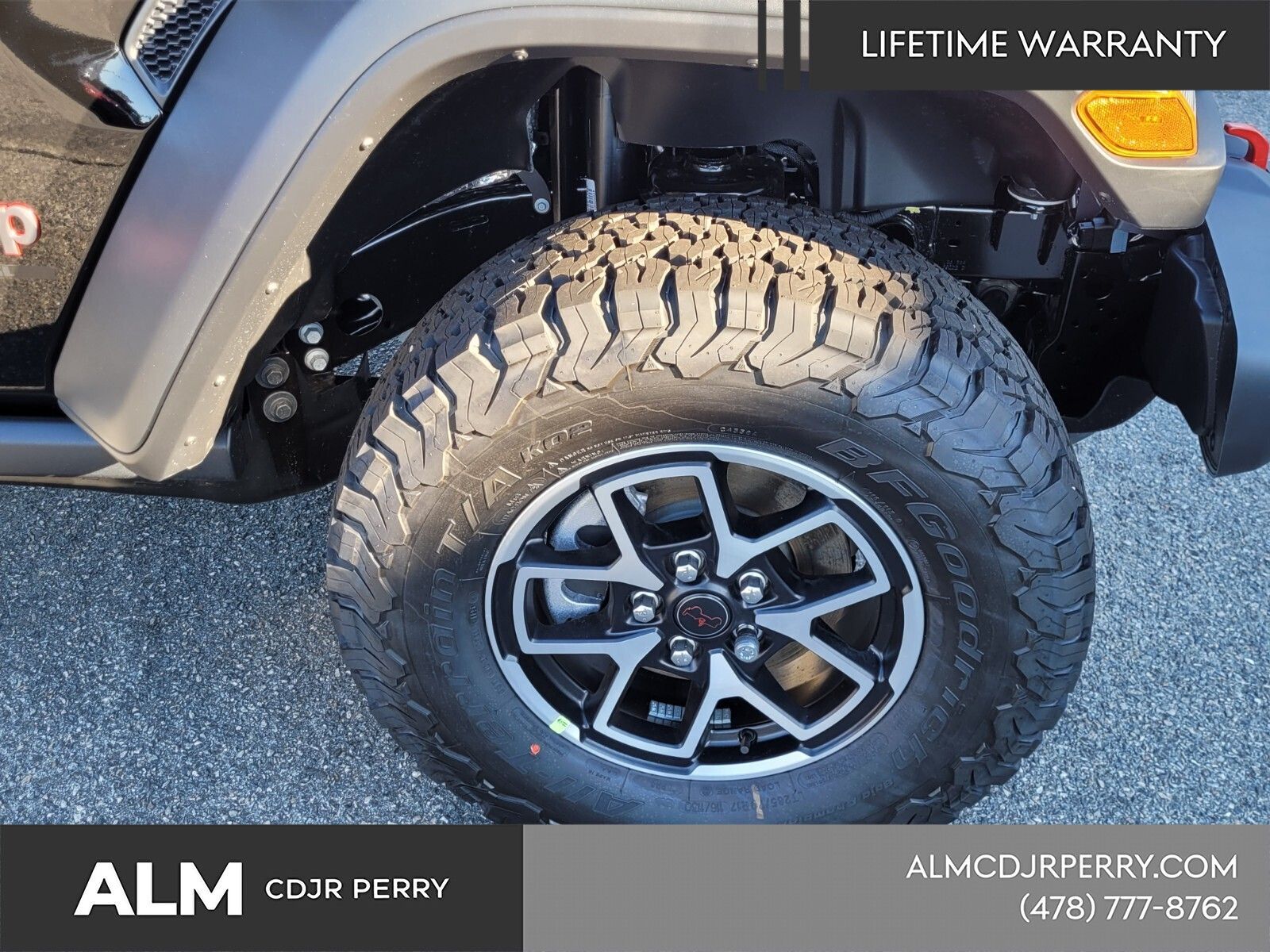 New 2026 Black Clear-Coat Exterior Paint Jeep Rubicon image 18
