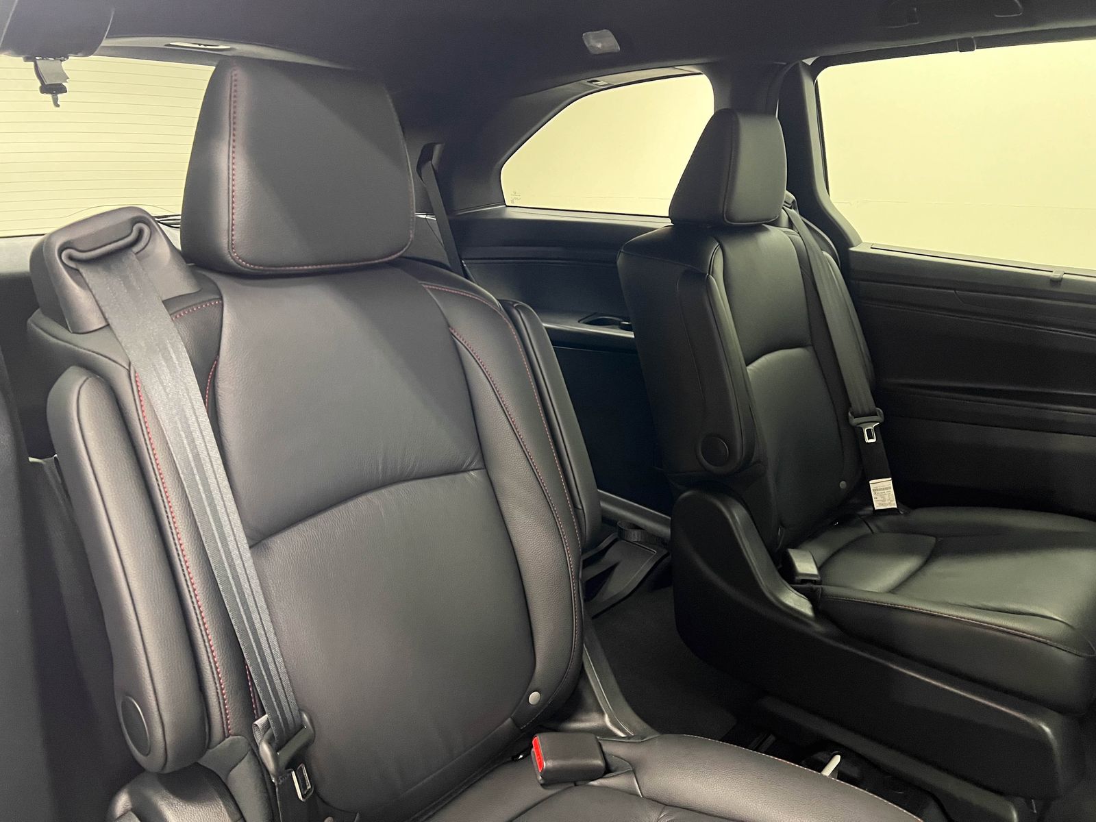 used 2025 Honda Odyssey car, priced at $35,888
